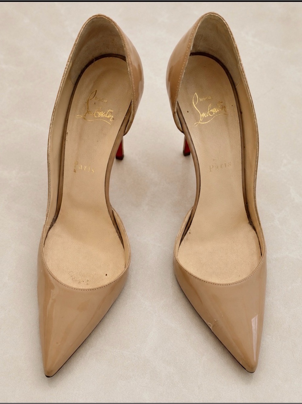 Christian Louboutin Beige Patent Leather
Bow Heels Size 40 EU